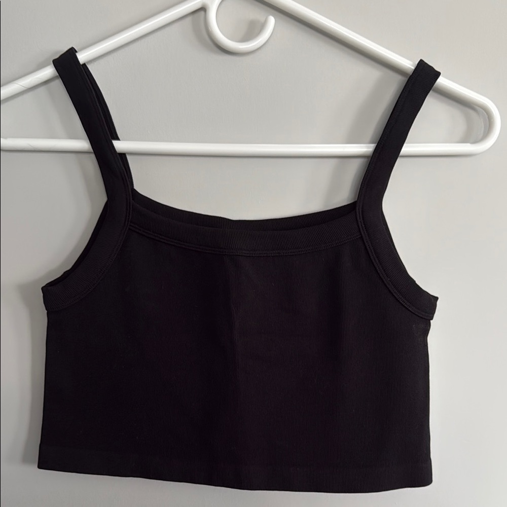 Aritzia Black Women's Crop Top size L